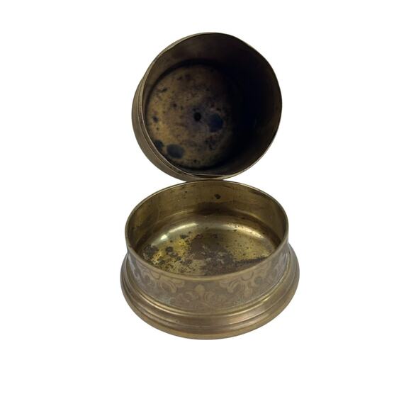 2 Vintage Brass Canister Jar Urn Humidor Etched Floral & Figural Design - Picture 11 of 11